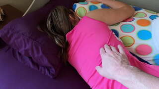 Әтисе будит падчерицу иртәләрен нең зур әгъзасы Әтисе будит падчерицу иртәләрен нең зур әгъзасы