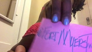 Стройная як қабати Красотка Нишон медиҳад, Ки ӯ Низ метавонад Хлопать худ Попой!