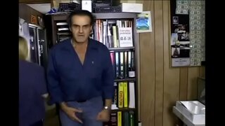 Ја сам платио, услуга иначе...