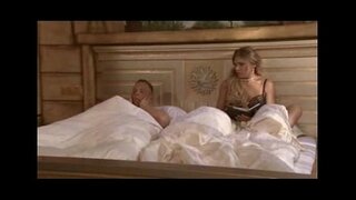 Blondynka niemiecka bardzo zła nie traci czasu i pieprzy się z dwoma