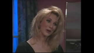 ���ற்புத பொன்னிற பெண், குடிப்பதால், சேவல், மற்றும், பெறுகிறார், அவள் பிங்க் விந்து நீக்கம் தொகுப்பு ஸ்க்ரீவ்டு கருப்பு உடை